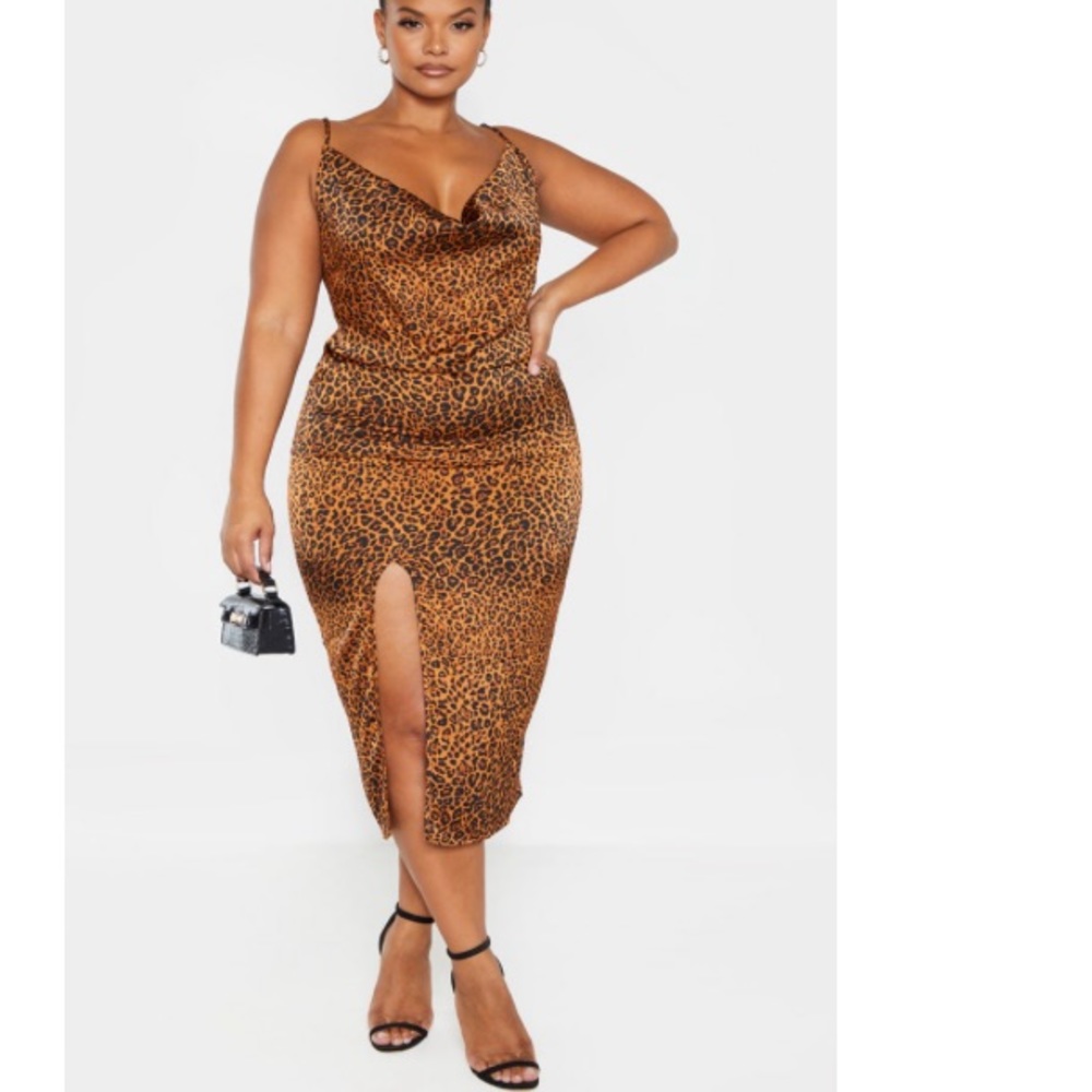 Midi Leopard dress with a sexy split